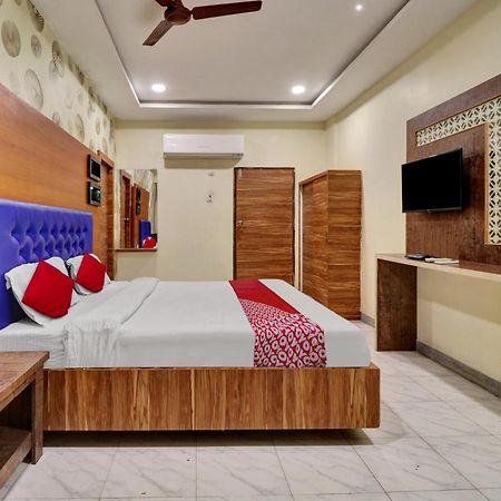 Hotel O Aditya Grand Inn Guntūr Екстериор снимка