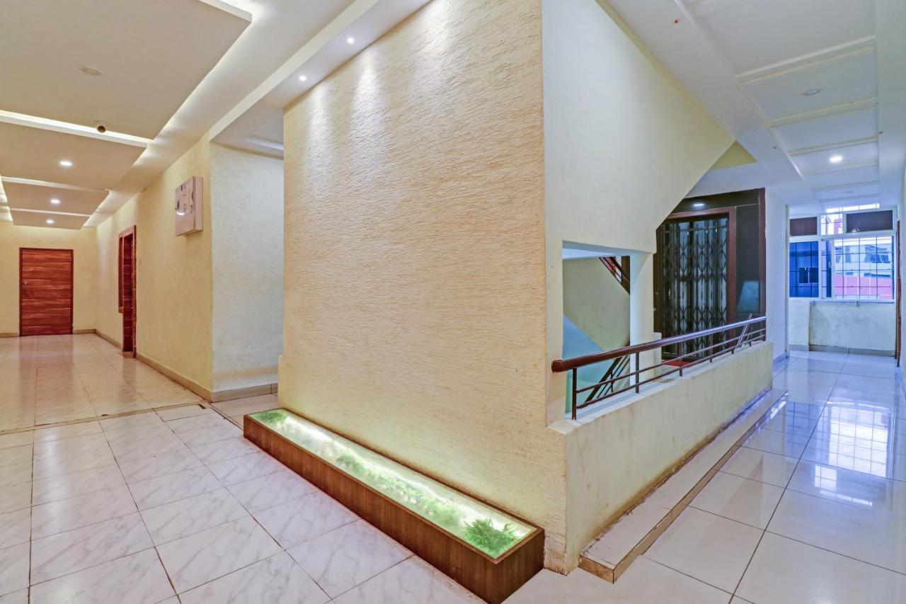 Hotel O Aditya Grand Inn Guntūr Екстериор снимка