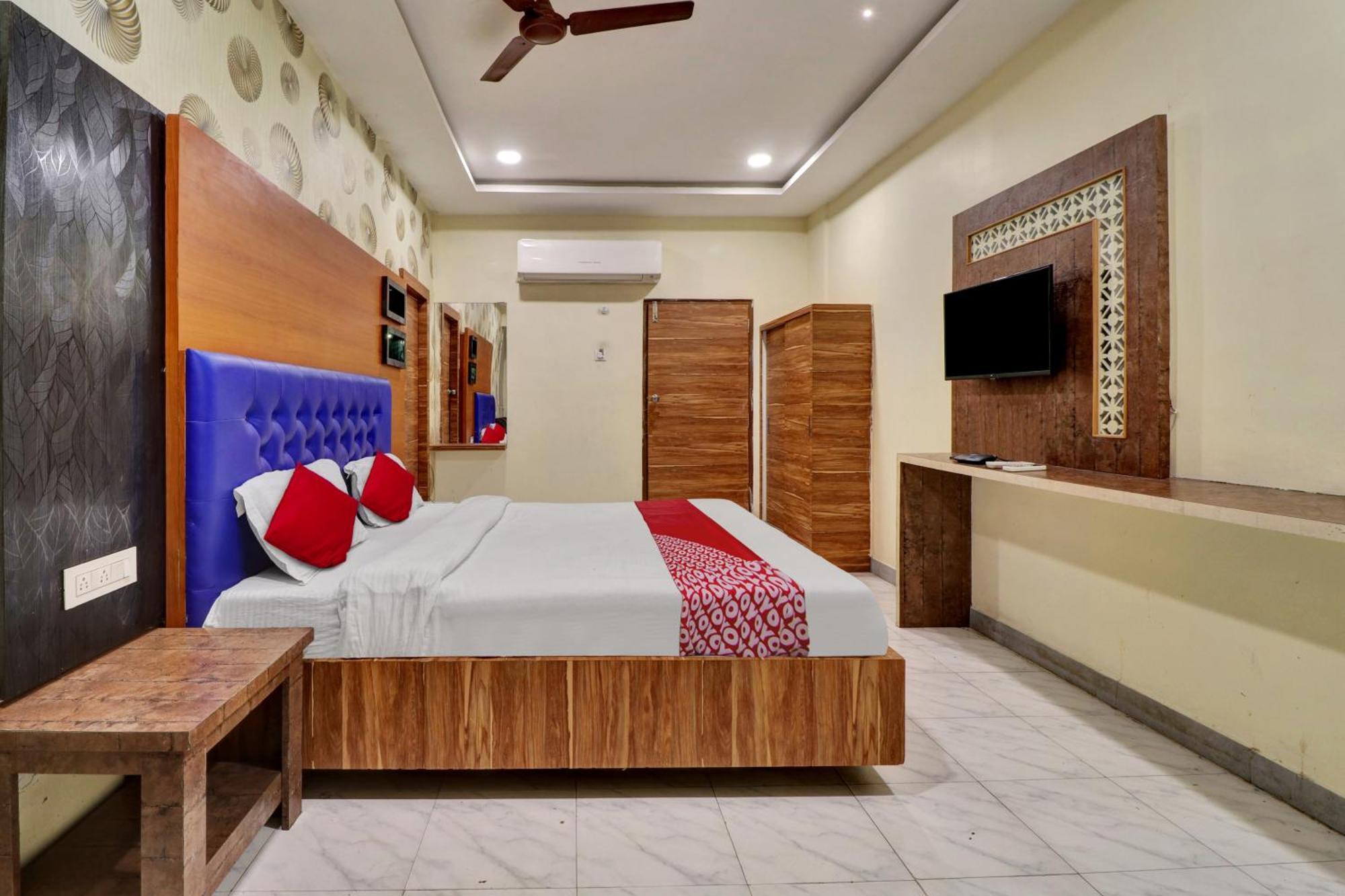 Hotel O Aditya Grand Inn Guntūr Екстериор снимка